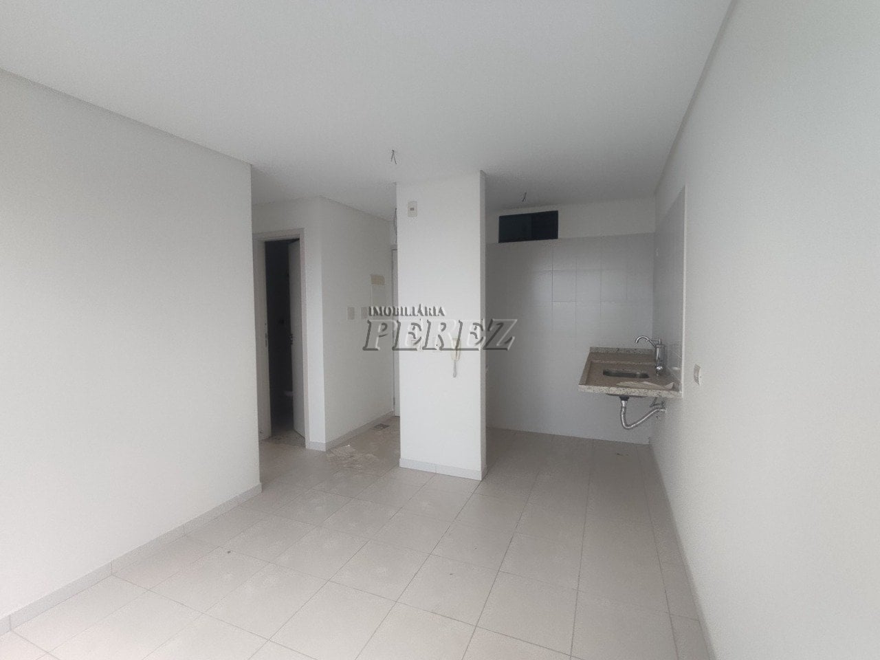 Apartamento à venda no Condomínio Jardim de Ester - Centro de Londrina