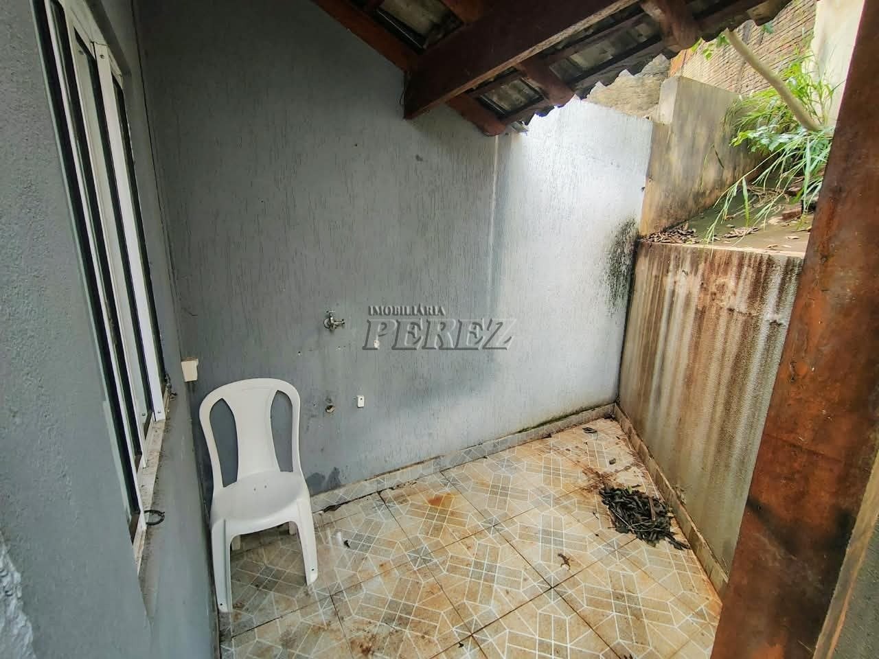 Casa à venda e locação na região leste de Londrina - Cambezinho