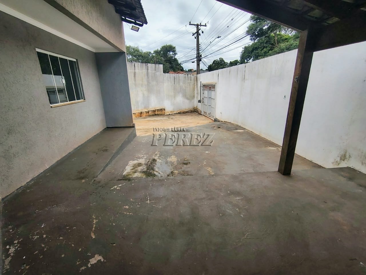 Casa à venda e locação na região leste de Londrina - Cambezinho