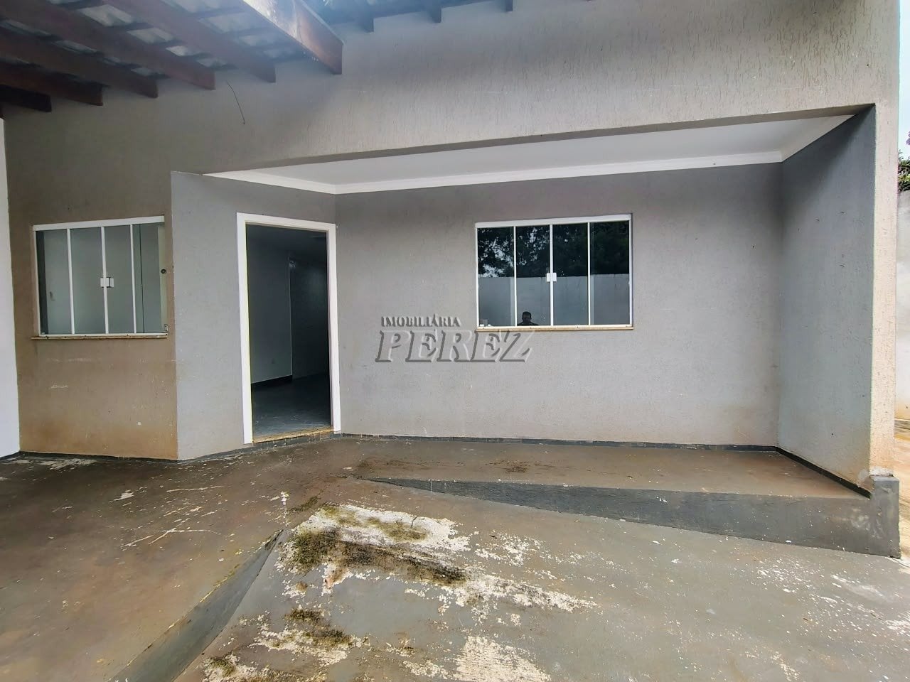 Casa à venda e locação na região leste de Londrina - Cambezinho