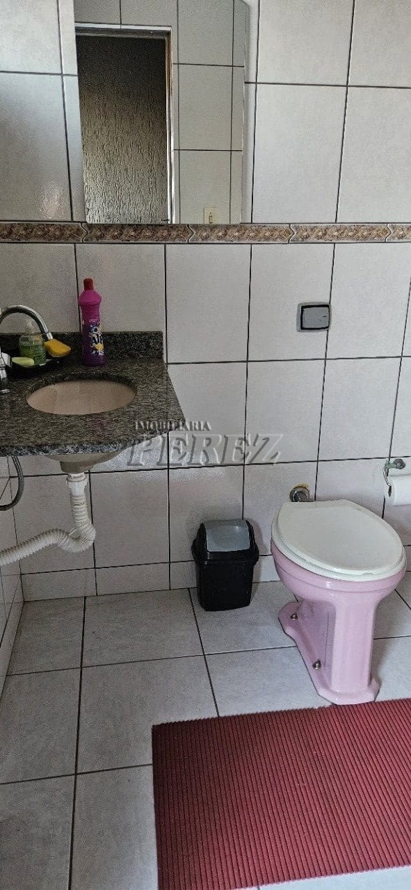 Casa à venda na região leste de Londrina - Califórnia