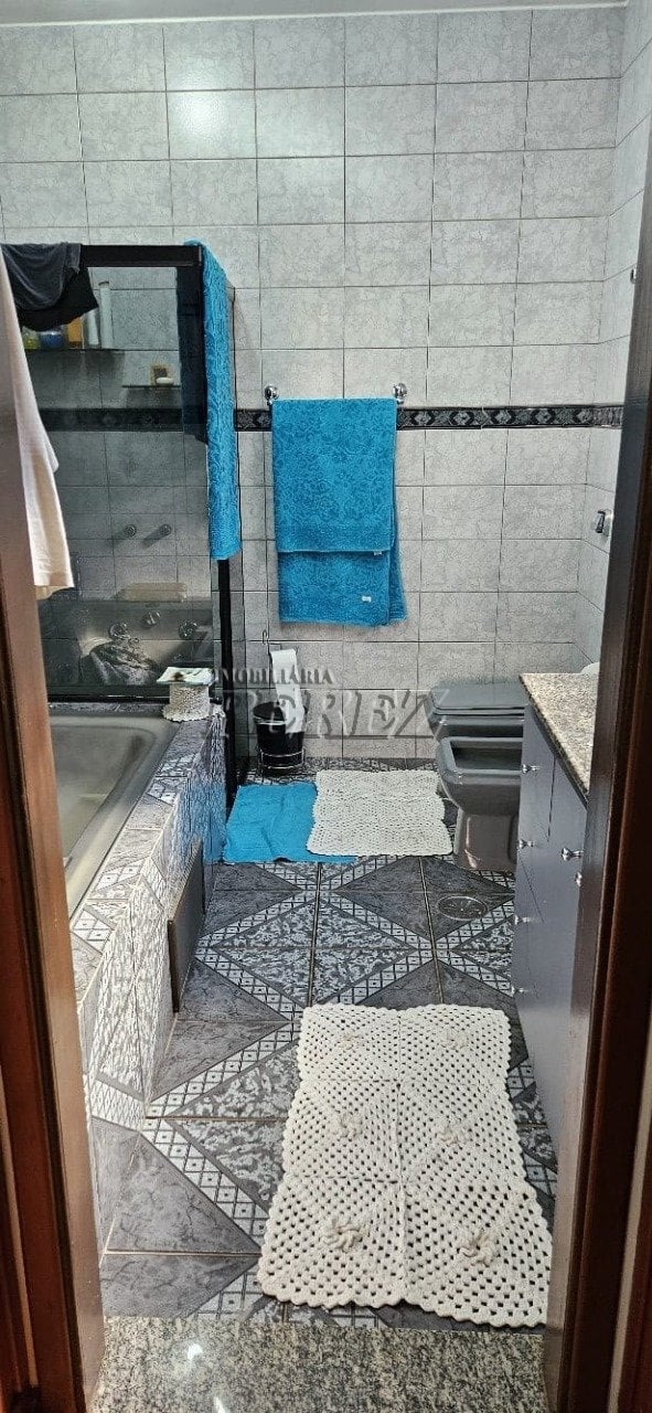 Casa à venda na região leste de Londrina - Califórnia