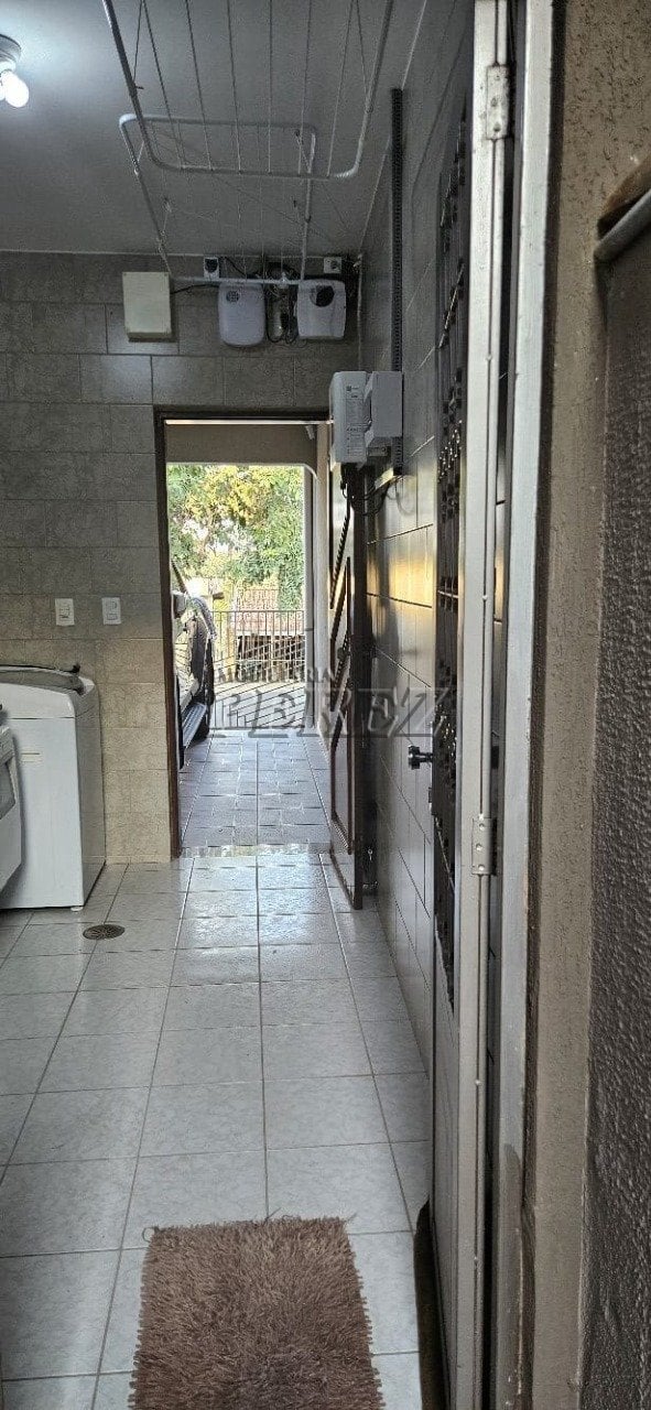 Casa à venda na região leste de Londrina - Califórnia