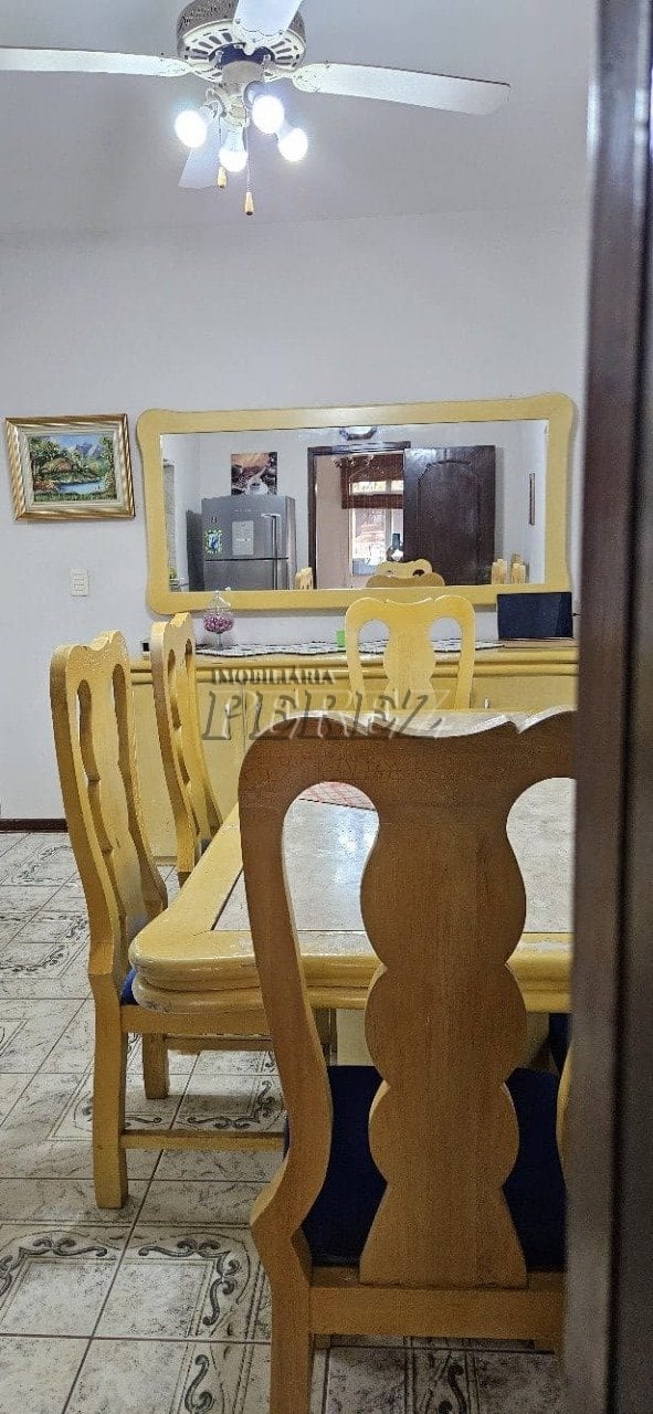 Casa à venda na região leste de Londrina - Califórnia