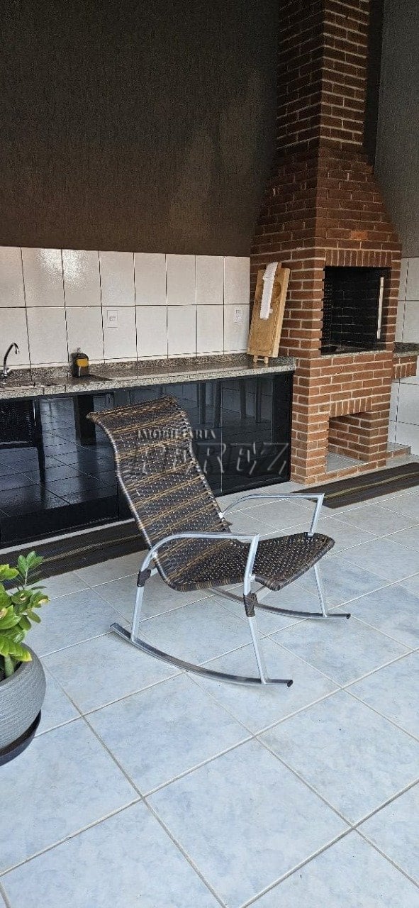 Casa à venda na região leste de Londrina - Califórnia