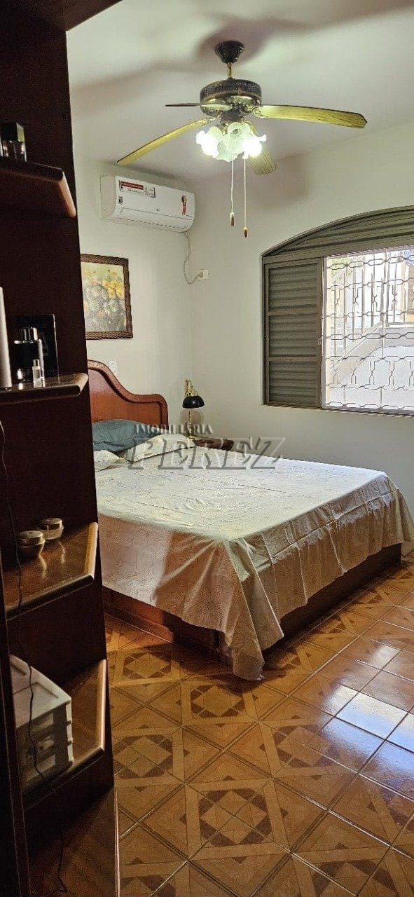 Casa à venda na região leste de Londrina - Califórnia