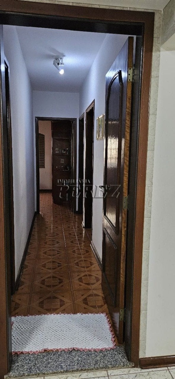 Casa à venda na região leste de Londrina - Califórnia