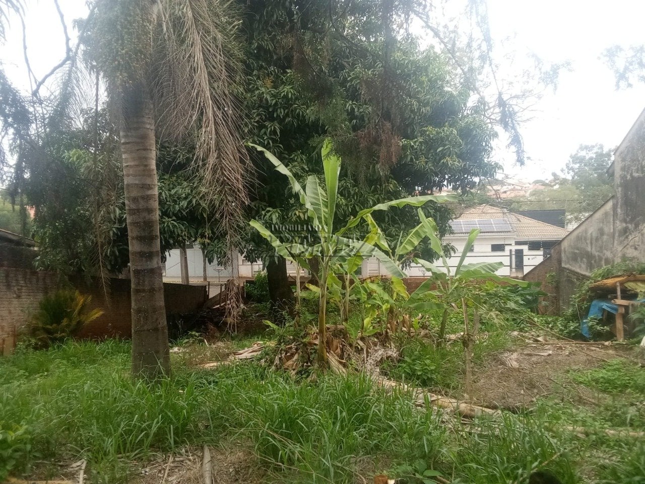Terreno à venda no Jardim Andrade, região oeste de Londrina