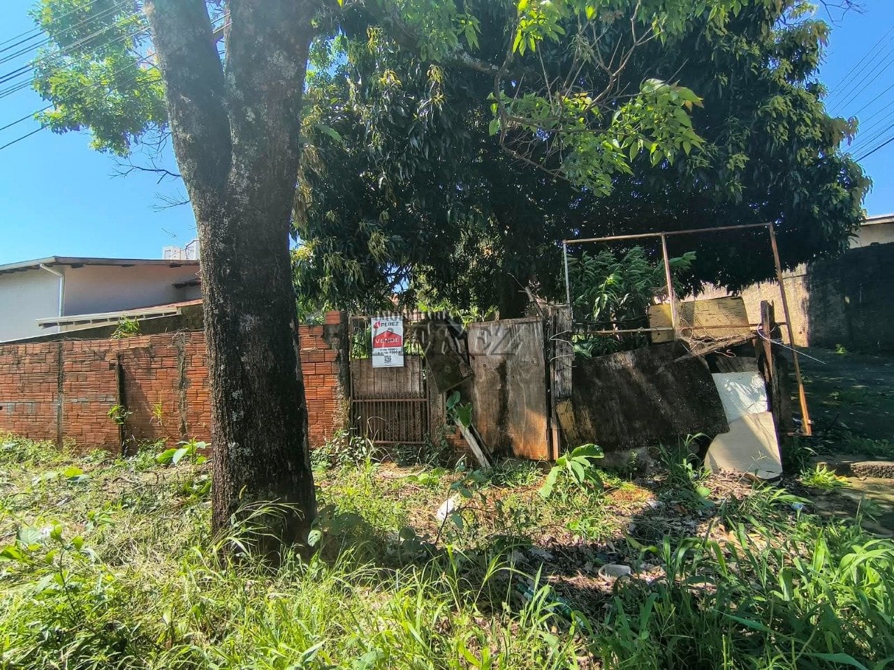 Terreno à venda no Jardim Andrade, região oeste de Londrina