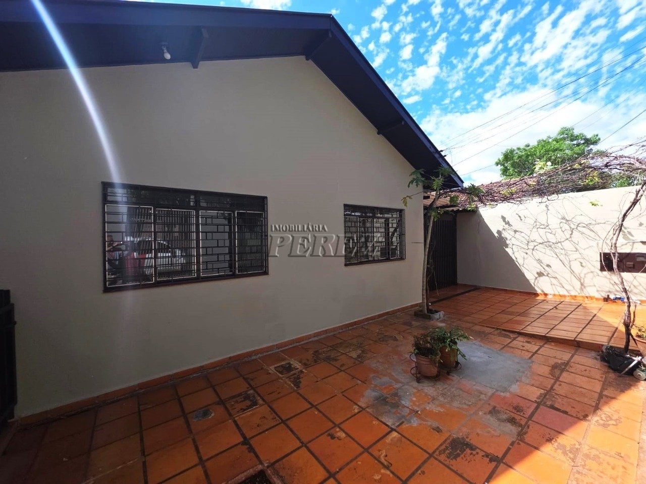 Casa para alugar na região leste de Londrina - Jardim Alah