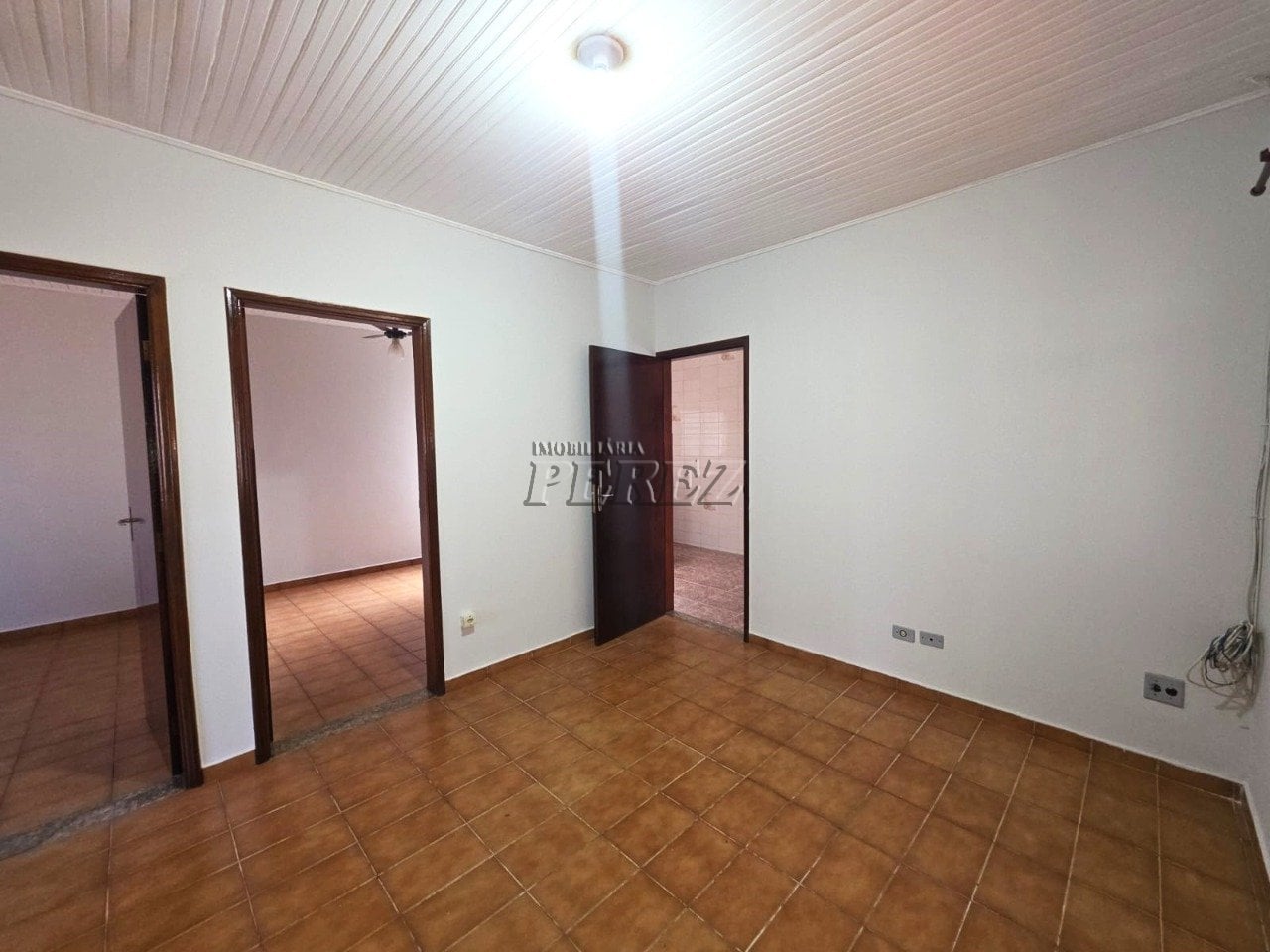 Casa para alugar na região leste de Londrina - Jardim Alah