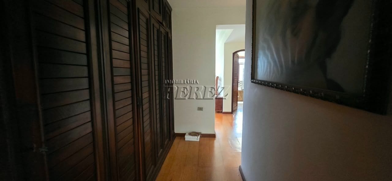 Sobrado à venda na região leste de Londrina - Santos Dumont