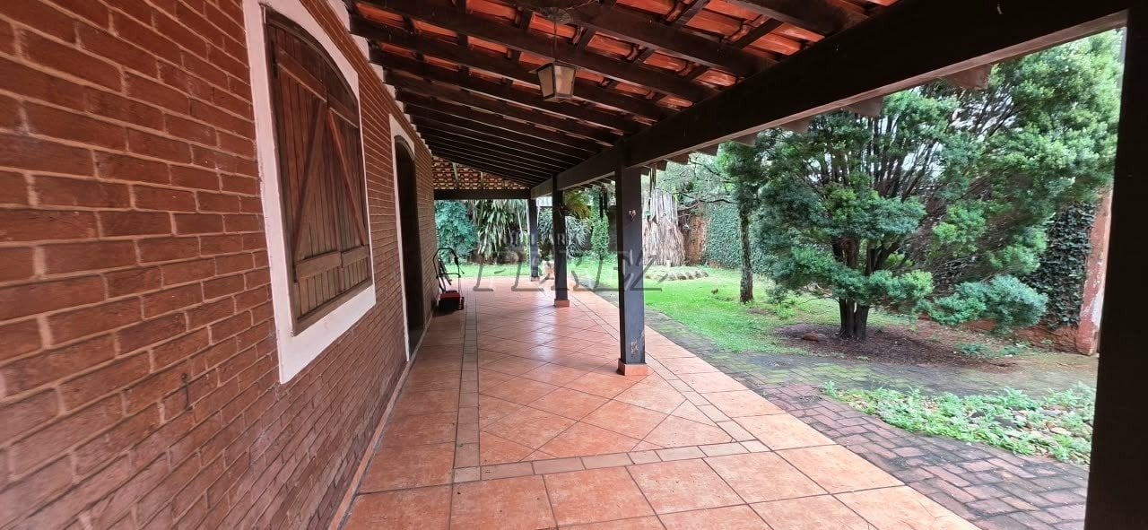 Sobrado à venda na região leste de Londrina - Santos Dumont