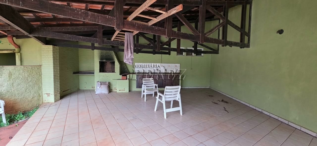 Sobrado à venda na região leste de Londrina - Santos Dumont
