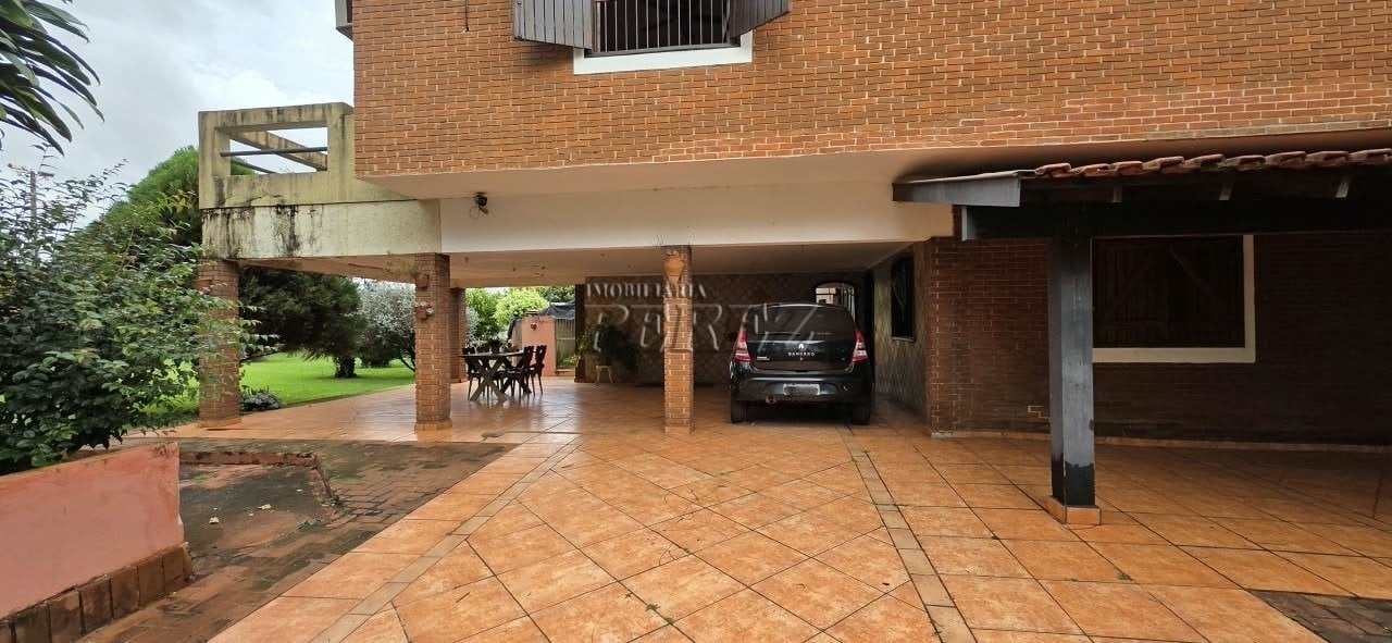Sobrado à venda na região leste de Londrina - Santos Dumont