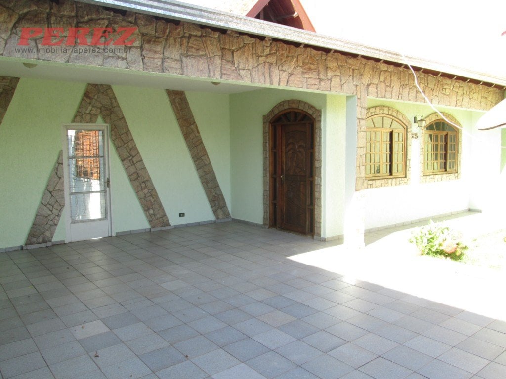 Casa à venda no Waldemar Hauer, região leste de Londrina