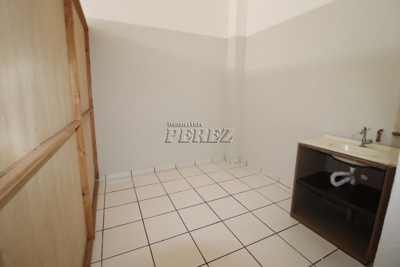 Sala comercial para alugar na Av. das Maritacas - Região leste de Londrina