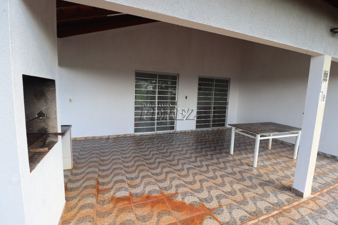 Chácara à venda e locação no Condomínio Itaúna em Ibiporã.