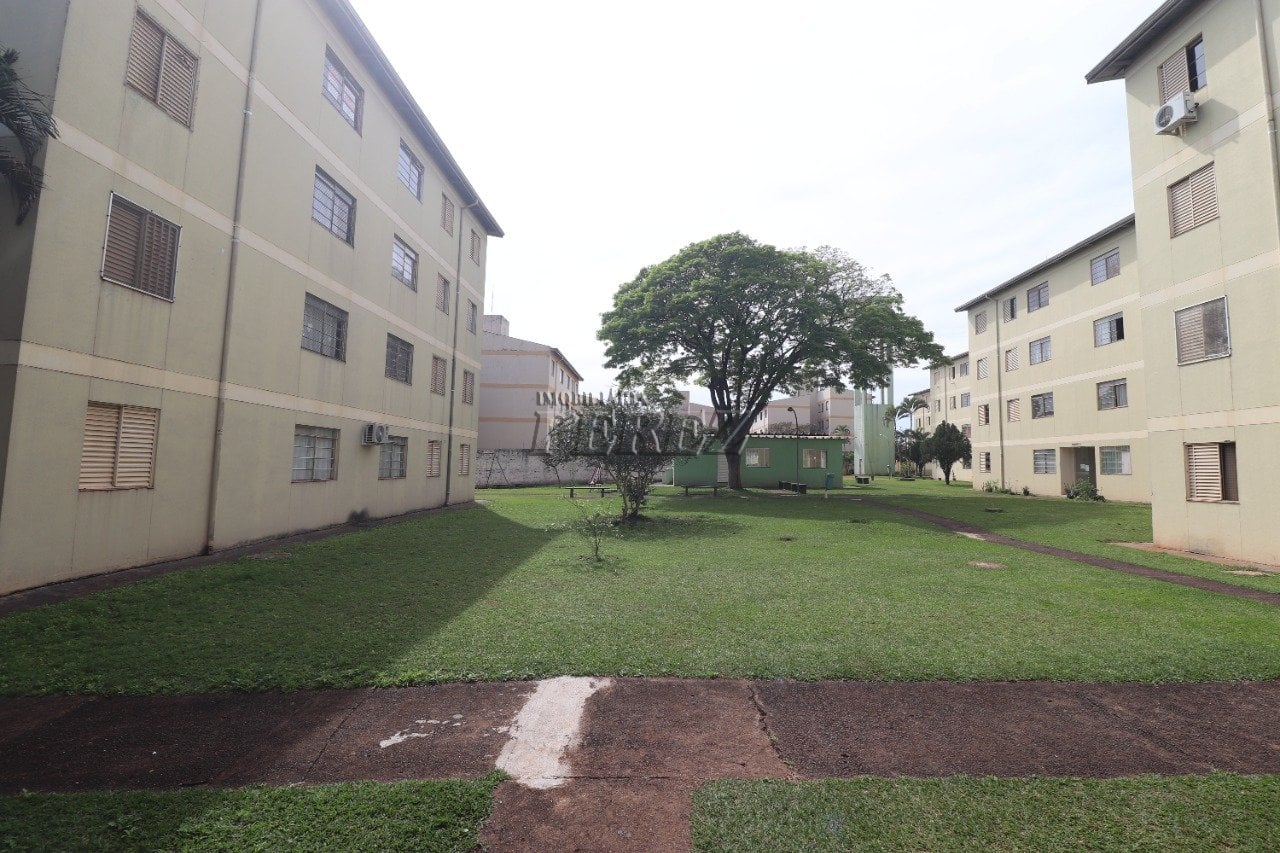 Apartamento à venda e locação no Residencial Laranjeiras na região leste de Londrina