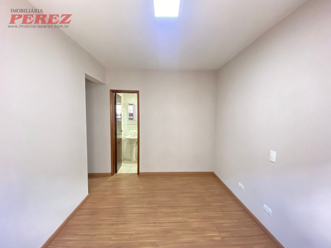 Apartamento à venda no Residencial Villa Grega - Centro de Londrina