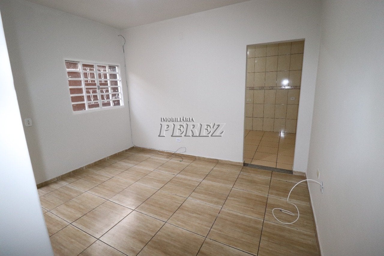 Casa para alugar na região leste em Londrina.
