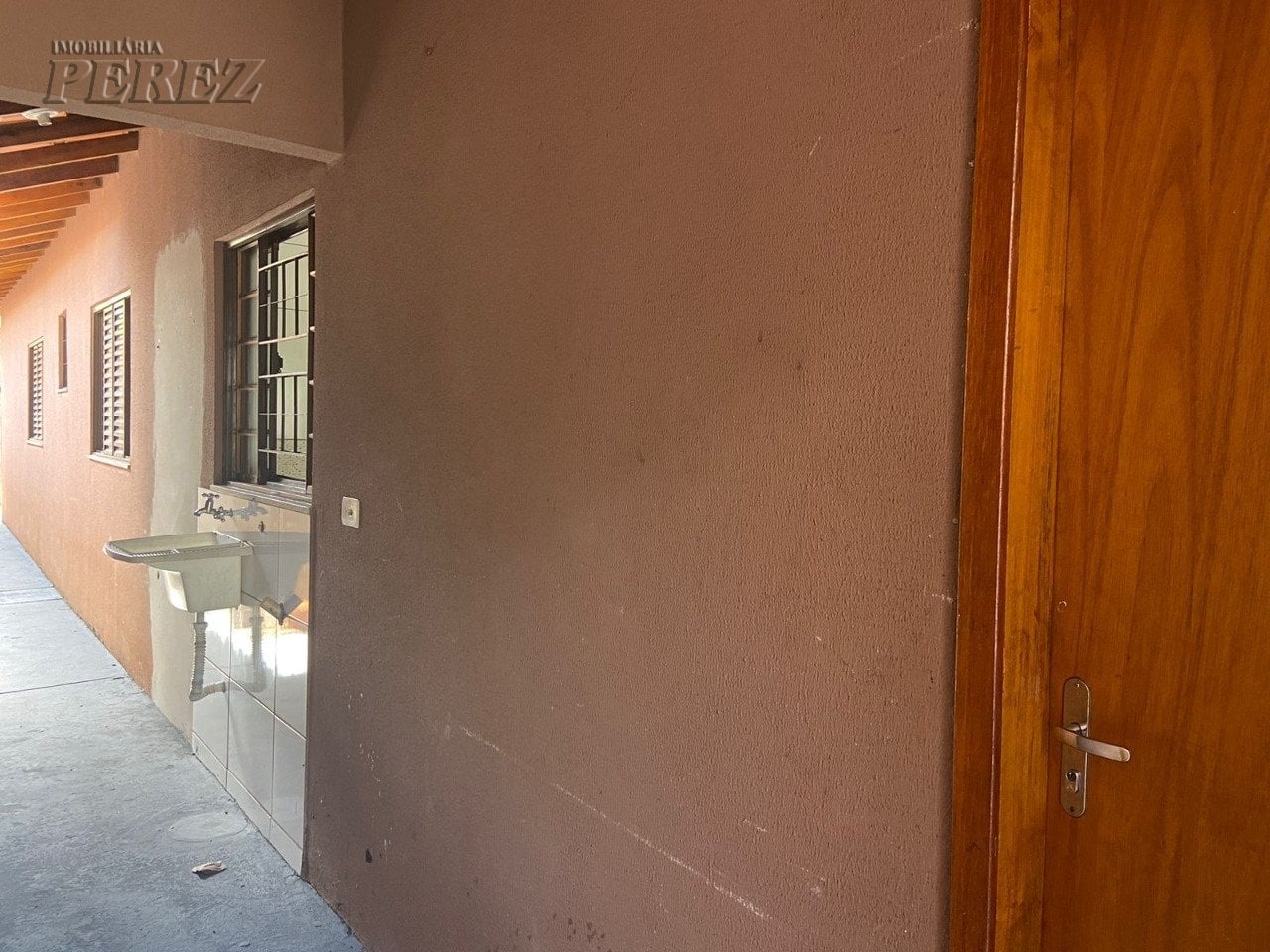 A Imobiliária Perez oferece a você mais uma ótima oportunidade de casa para locação em Londrina.