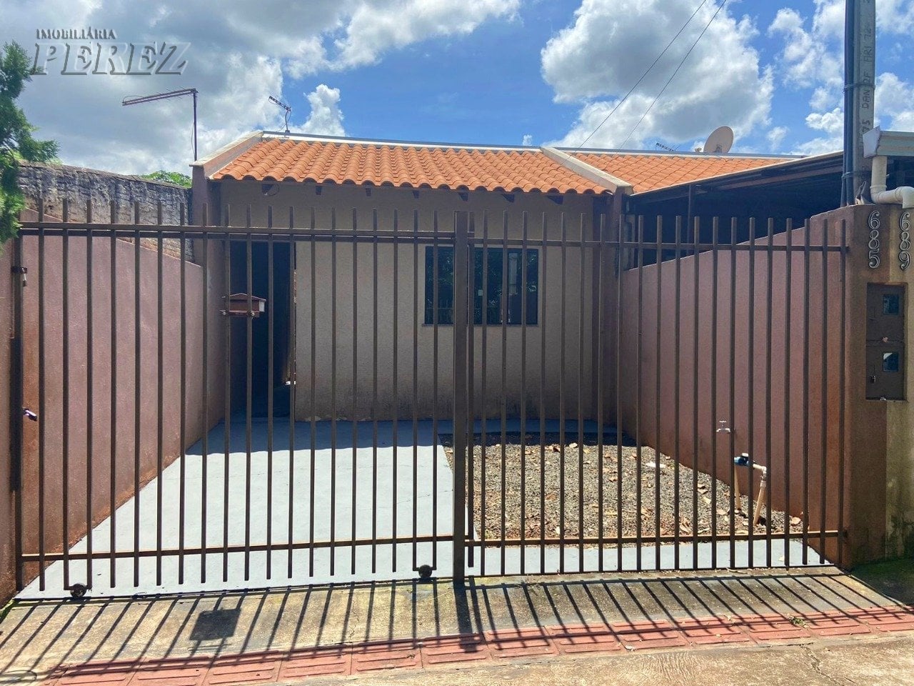 A Imobiliária Perez oferece a você mais uma ótima oportunidade de casa para locação em Londrina.