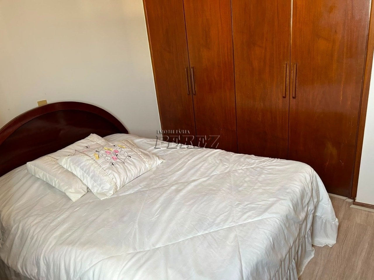 Apartamento à venda no Edifício Ibiúna - Centro de Londrina
