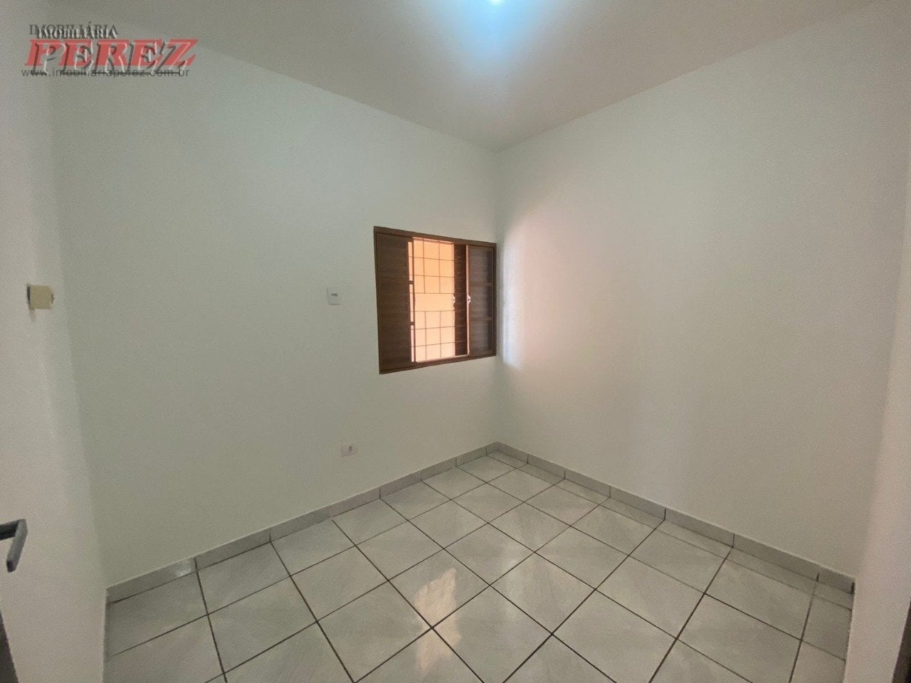 Casa para venda na região Leste de Londrina, localizada no Jarim Morumbi.