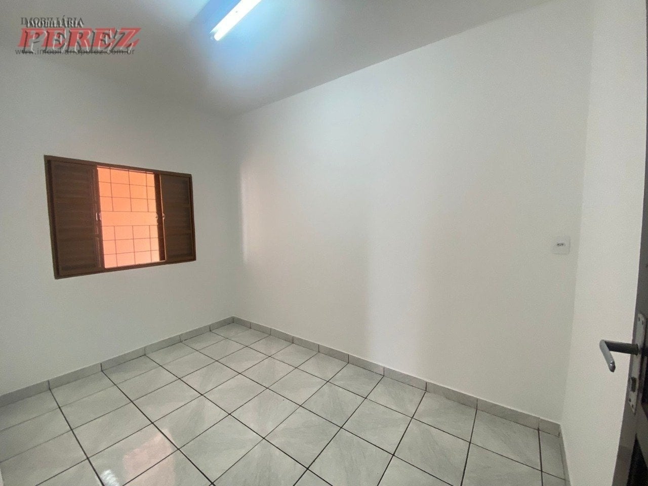 Casa para venda na região Leste de Londrina, localizada no Jarim Morumbi.