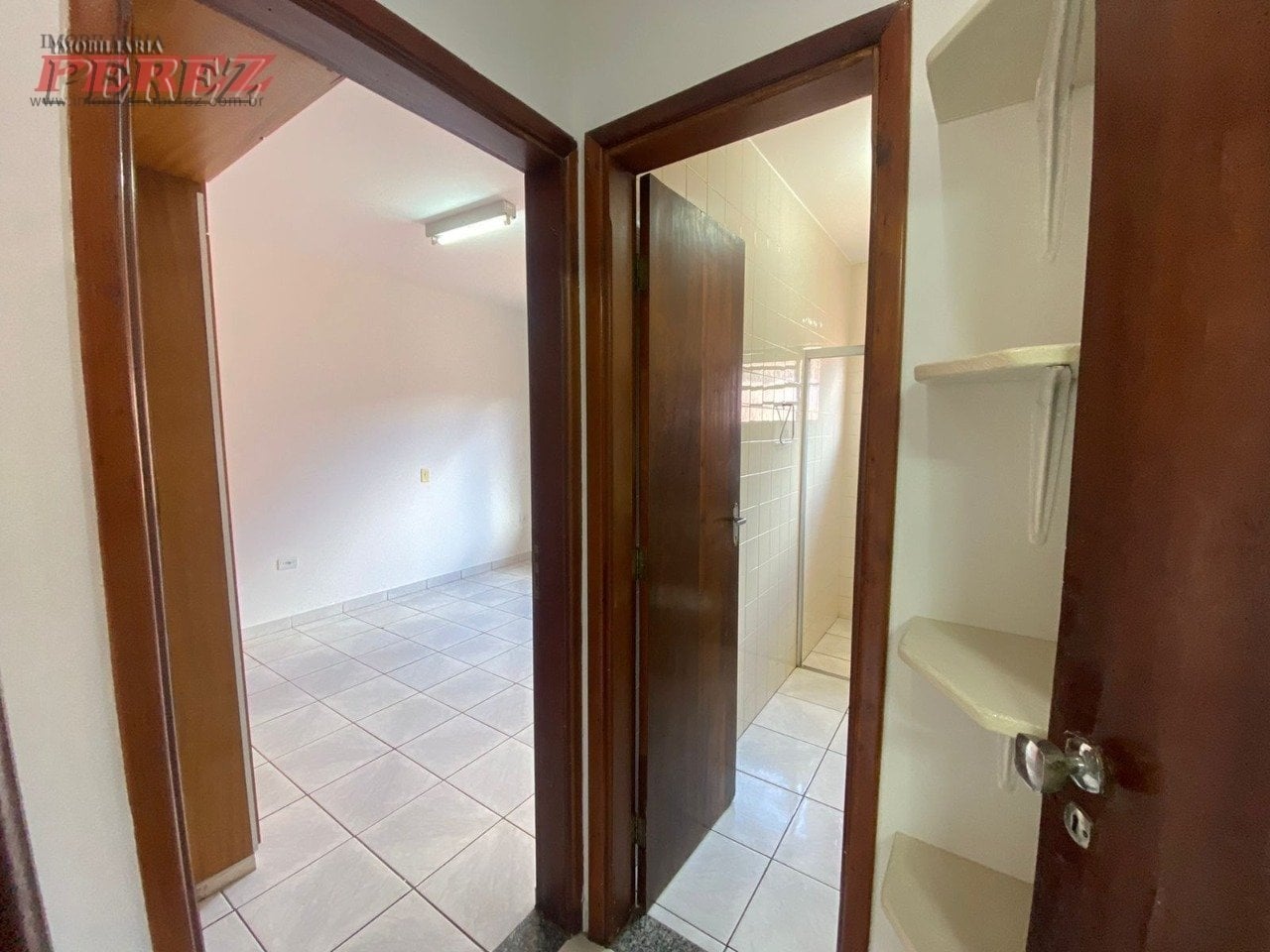 Casa para venda na região Leste de Londrina, localizada no Jarim Morumbi.
