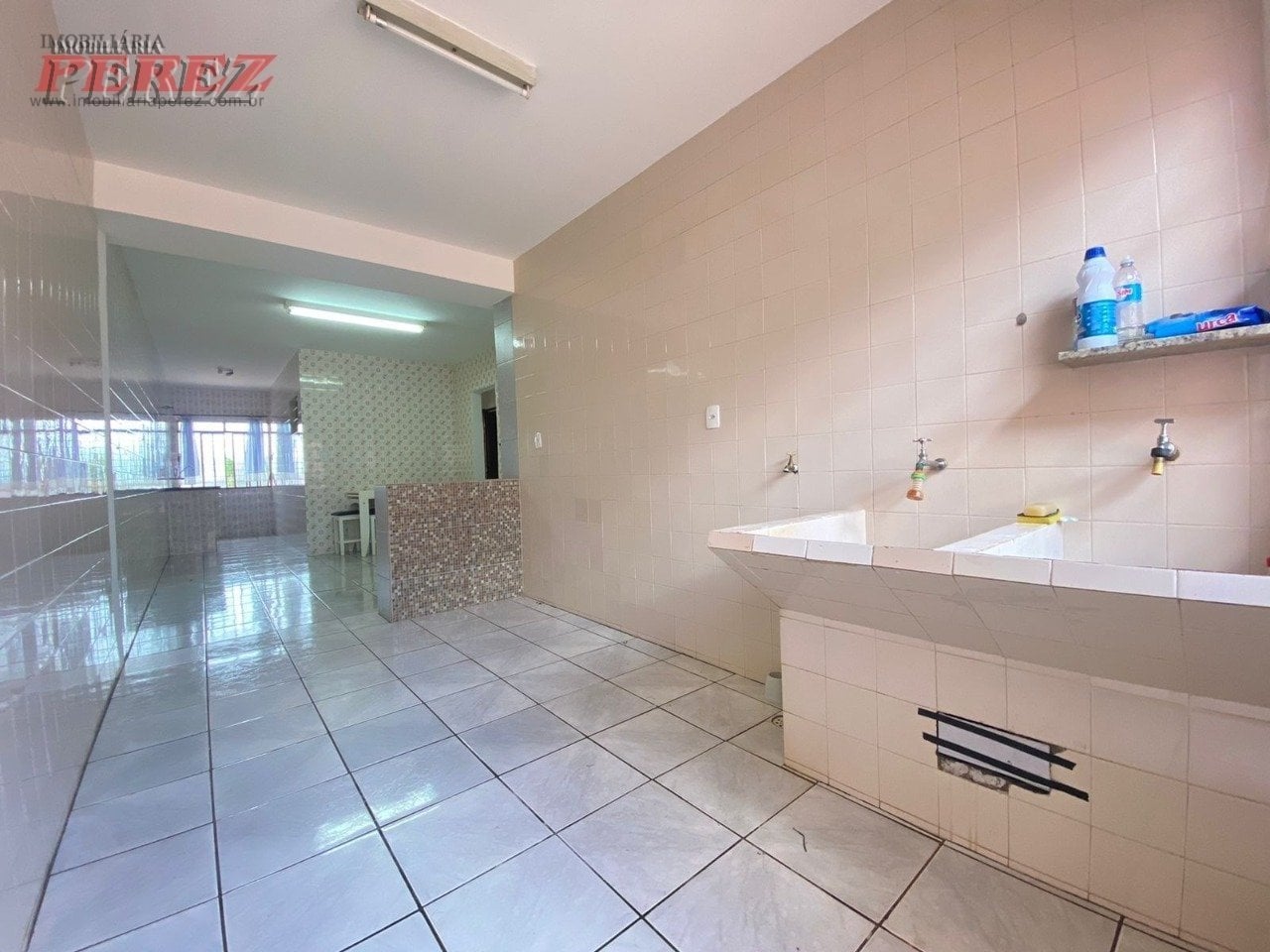 Casa para venda na região Leste de Londrina, localizada no Jarim Morumbi.