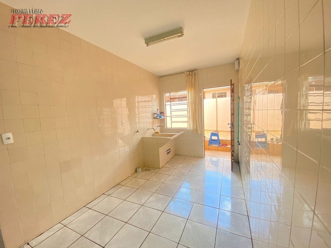 Casa para venda na região Leste de Londrina, localizada no Jarim Morumbi.