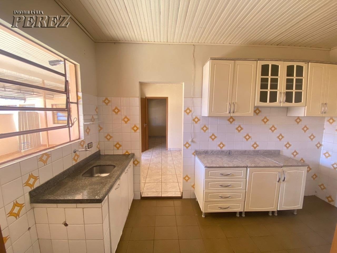 Casa para venda na região Leste de Londrina, localizada no Jarim Morumbi.