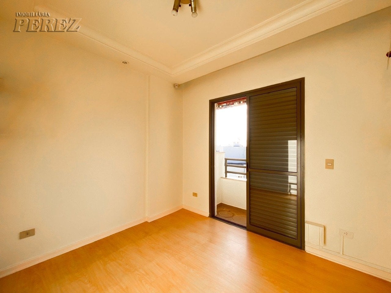 Apartamento para alugar no Edifício Coral Gables no centro de Londrina