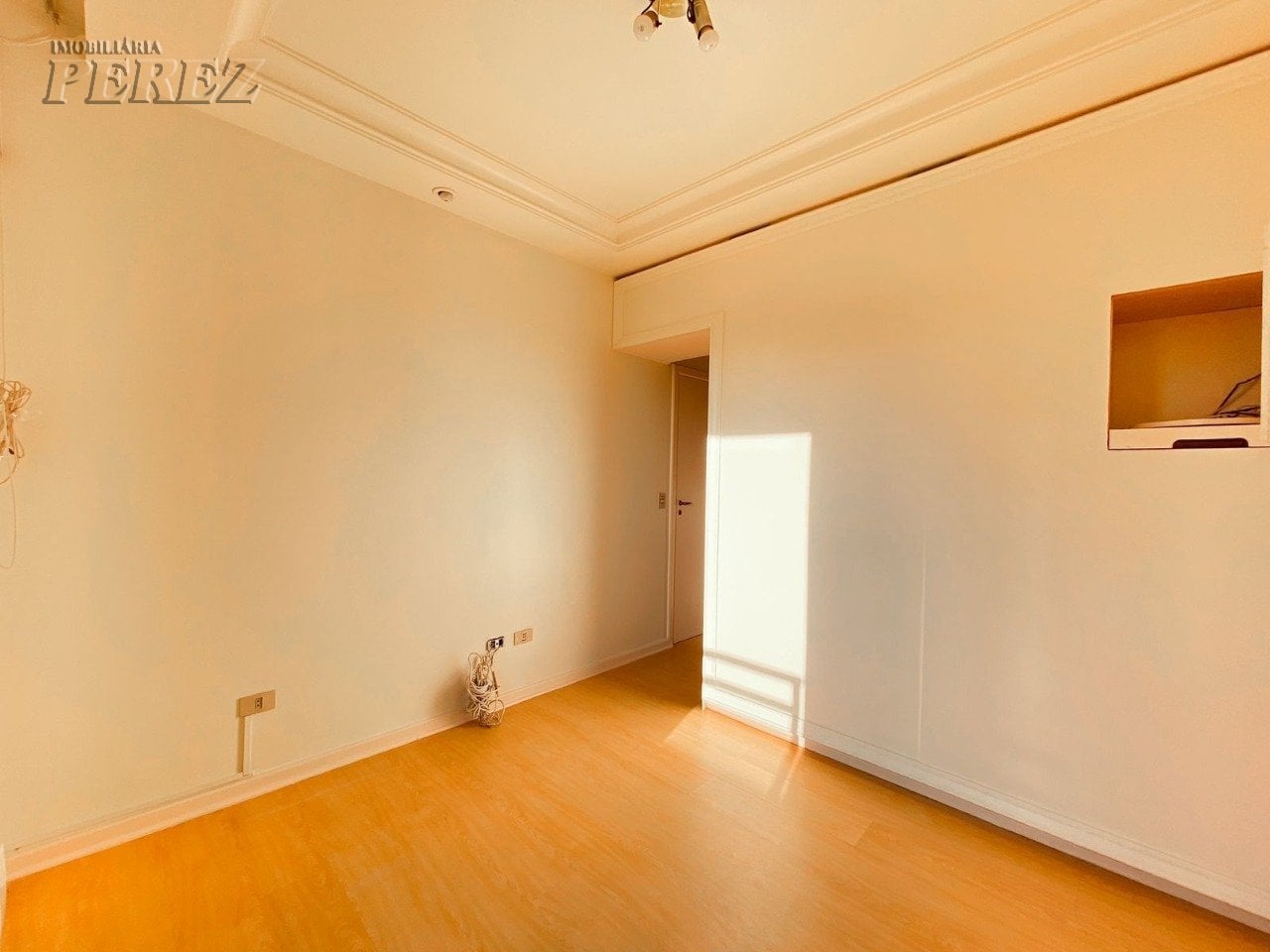 Apartamento para alugar no Edifício Coral Gables no centro de Londrina