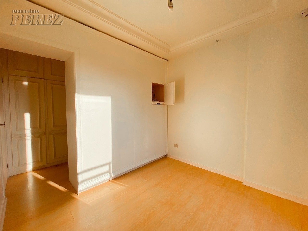 Apartamento para alugar no Edifício Coral Gables no centro de Londrina