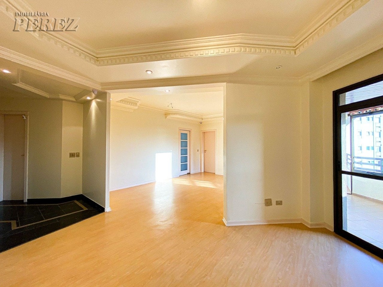 Apartamento para alugar no Edifício Coral Gables no centro de Londrina