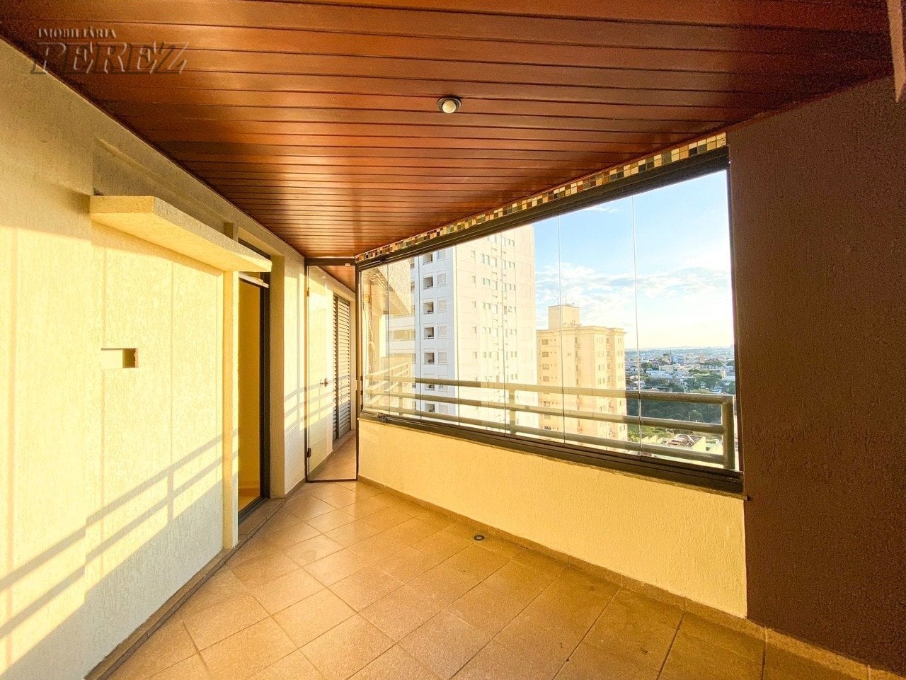 Apartamento para alugar no Edifício Coral Gables no centro de Londrina