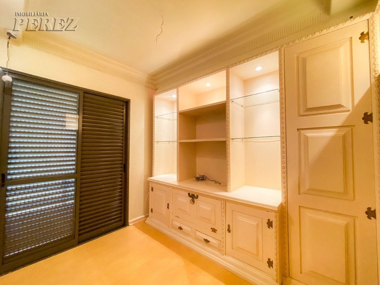Apartamento para alugar no Edifício Coral Gables no centro de Londrina