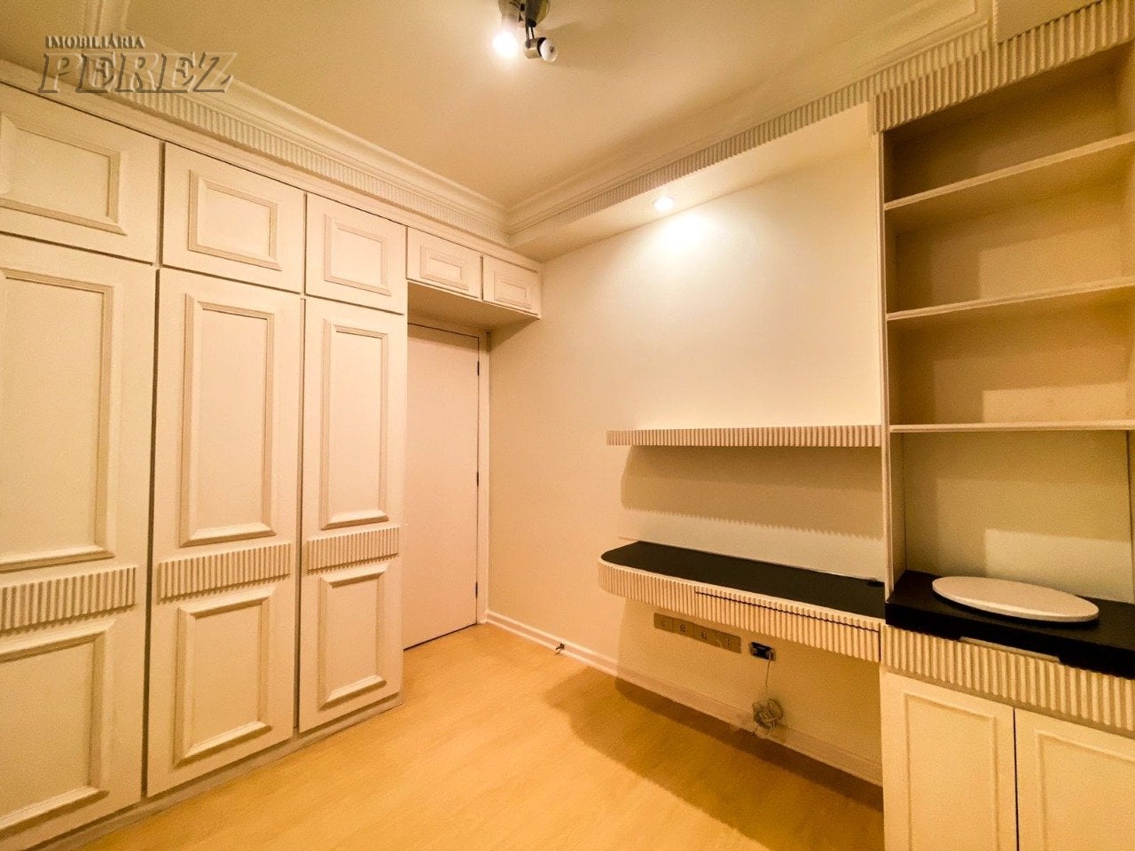 Apartamento para alugar no Edifício Coral Gables no centro de Londrina