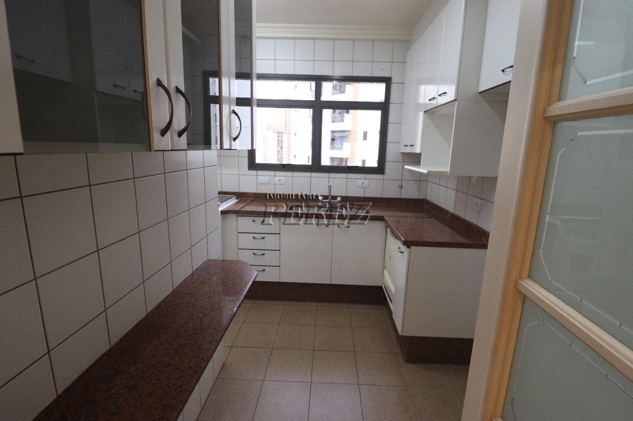 Apartamento para alugar no Edifício Coral Gables no centro de Londrina
