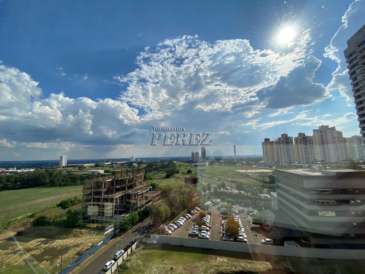 Apartamento para alugar na Gleba Palhano em Londrina, Edifício Fountain Hit Residence