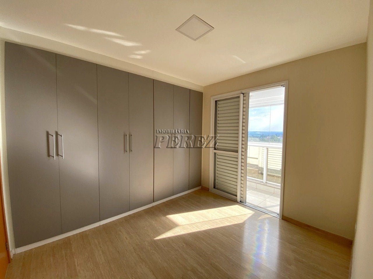 Apartamento para alugar na Gleba Palhano em Londrina, Edifício Fountain Hit Residence