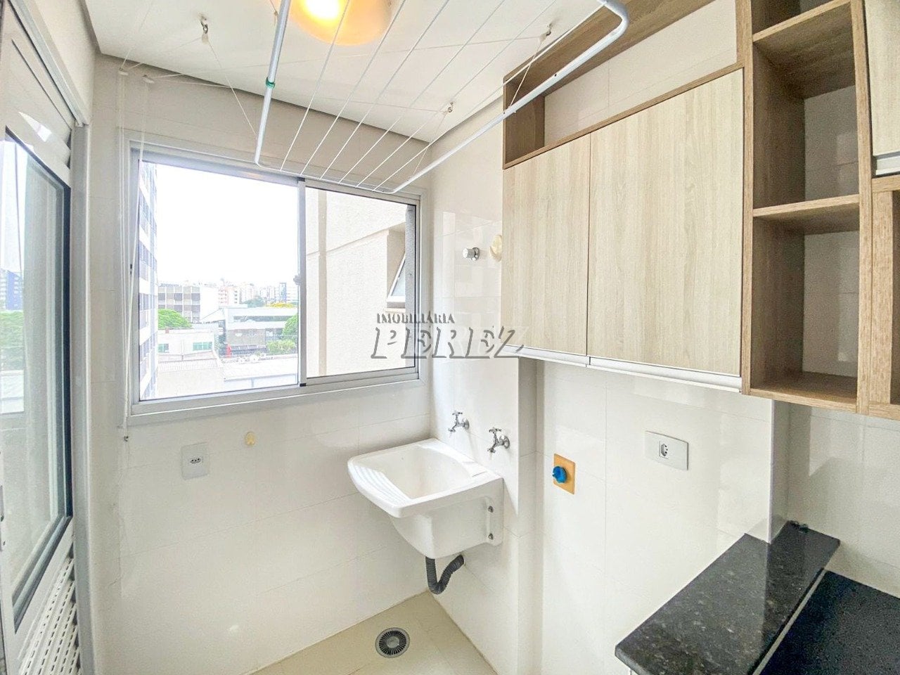 Apartamento para alugar no centro de Londrina, Edifício Aruak.