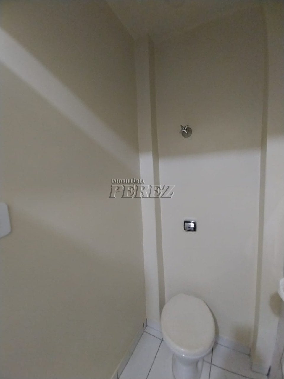Apartamento à venda no centro de Londrina, Edifício Dona Adelaide