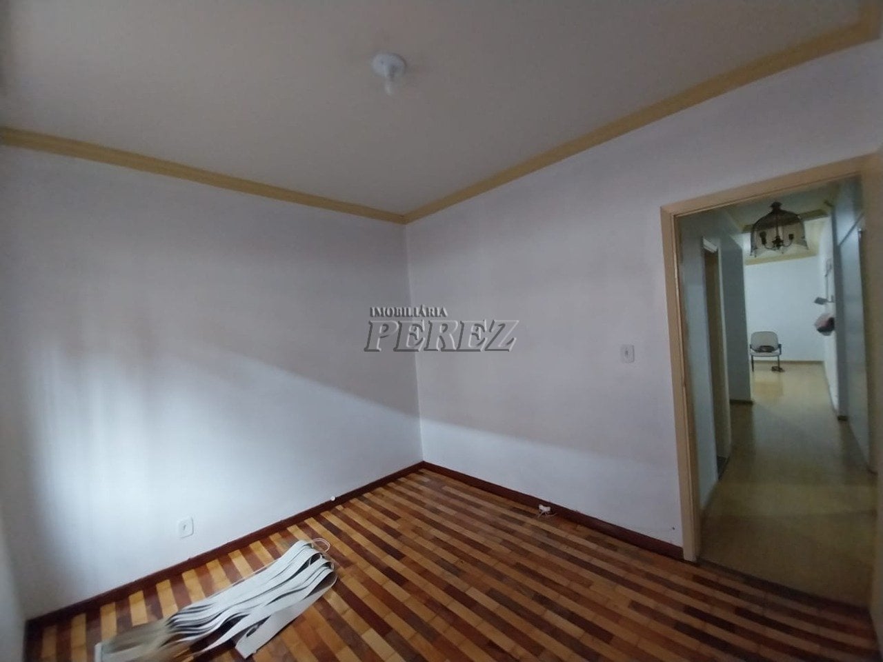 Apartamento à venda no centro de Londrina, Edifício Dona Adelaide
