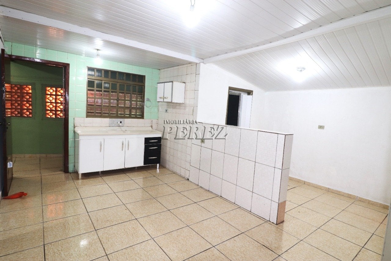 Casa para alugar no Jardim Ideal, região leste de Londrina.