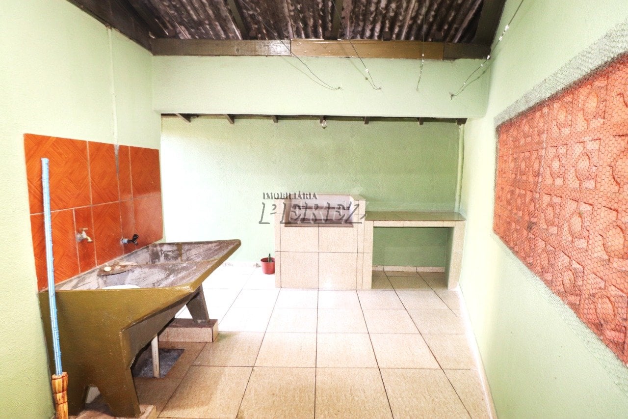 Casa para alugar no Jardim Ideal, região leste de Londrina.