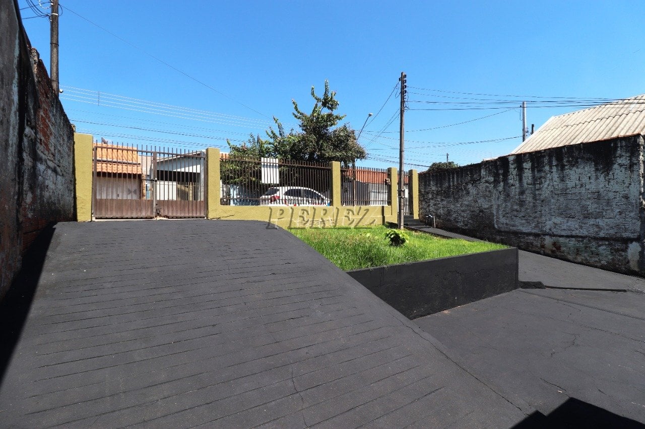 Casa para alugar no Jardim Ideal, região leste de Londrina.